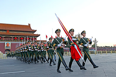 國慶清晨國旗護衛隊升國旗